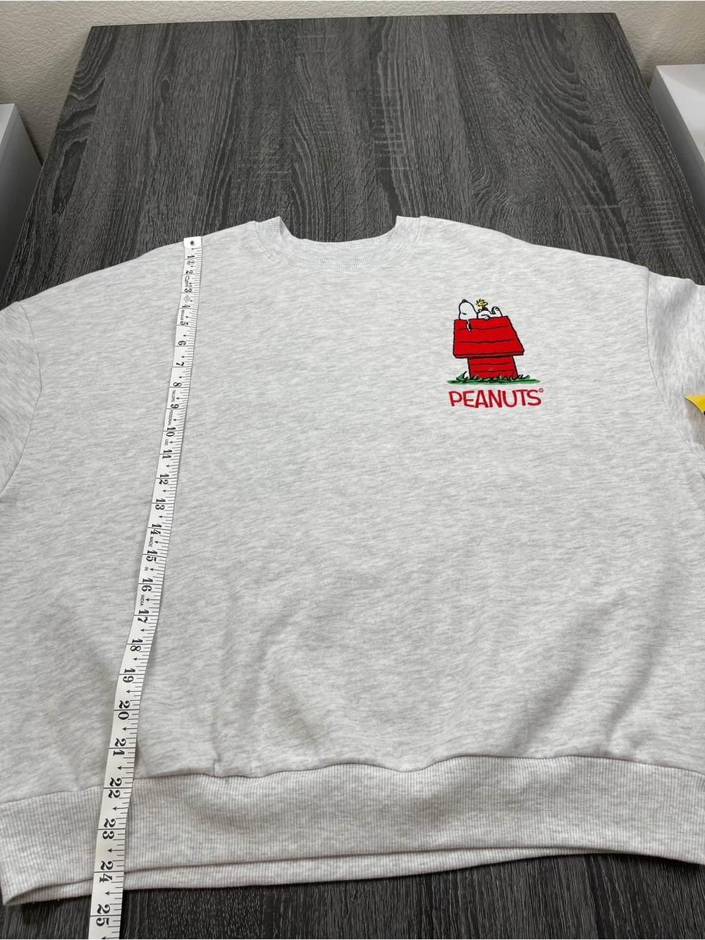 Peanuts Characters Gray Double Sided Sweatshirt Women’s Size S NWT - Picture 8 of 8